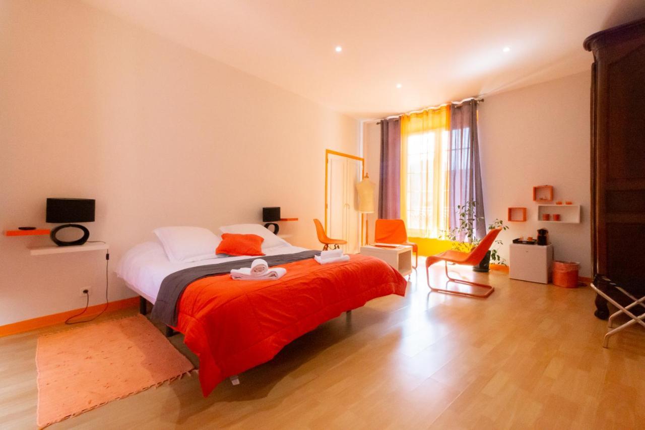 Les Chambres Du "Coup De Coeur De Sarlat" 객실 사진
